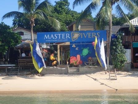 Master-Divers-shopfront