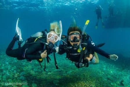 dive-buddies-with-good-buoyancy