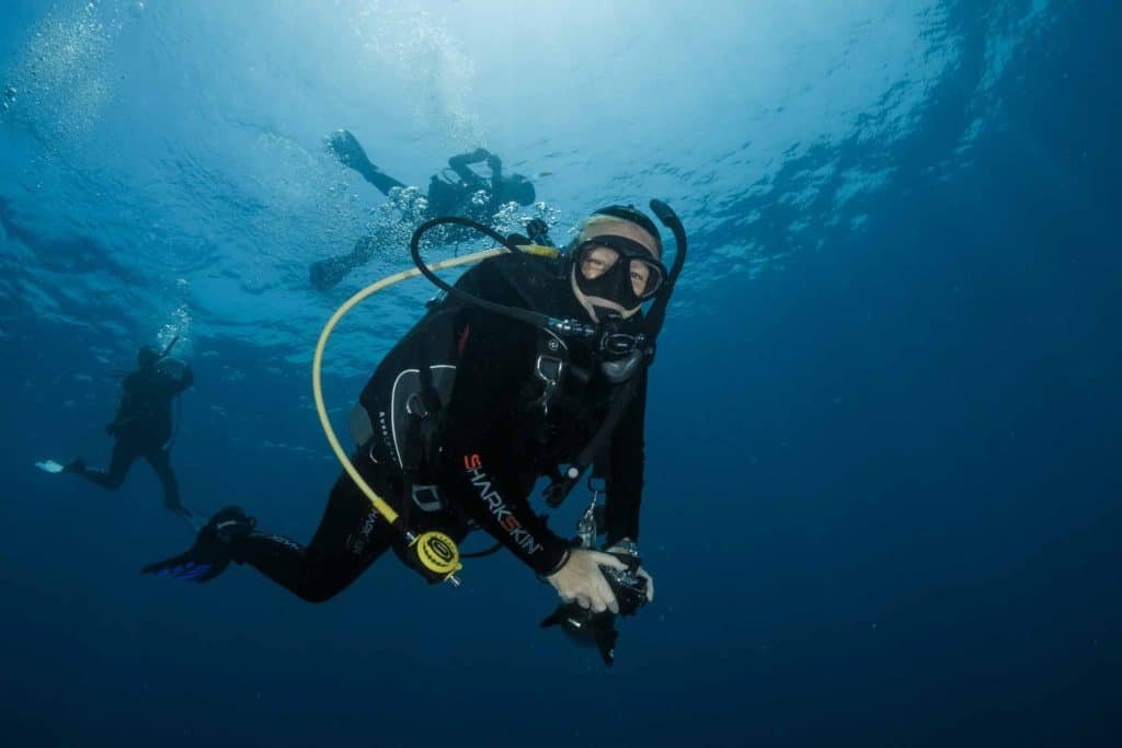 diver-with-camera-sharkskin