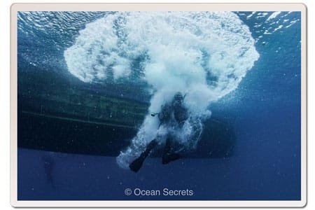 giant-stride-entry-koh-tao