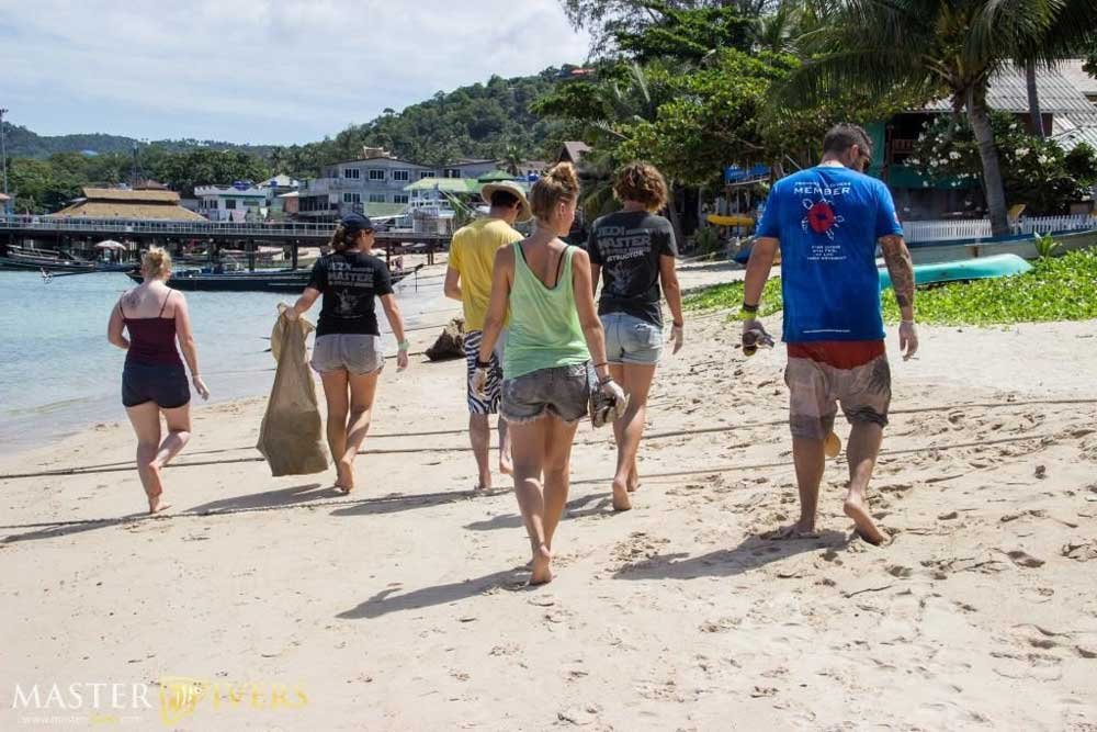 group-of-people-on-a-beachclean